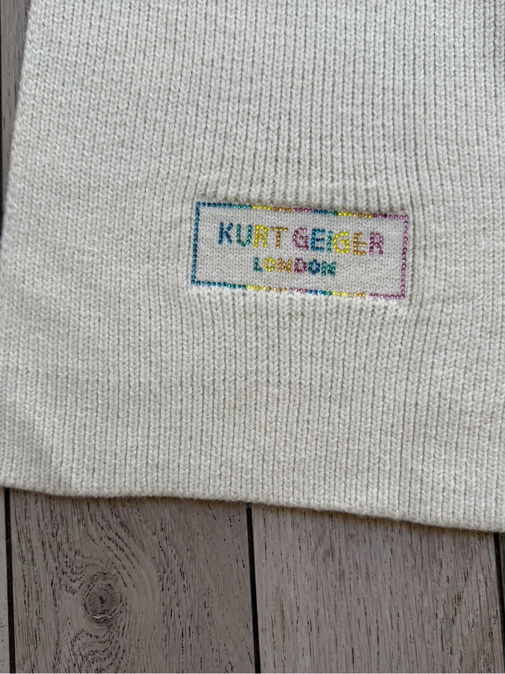 Kurt Geiger London Cream Ribbed Scarf like new